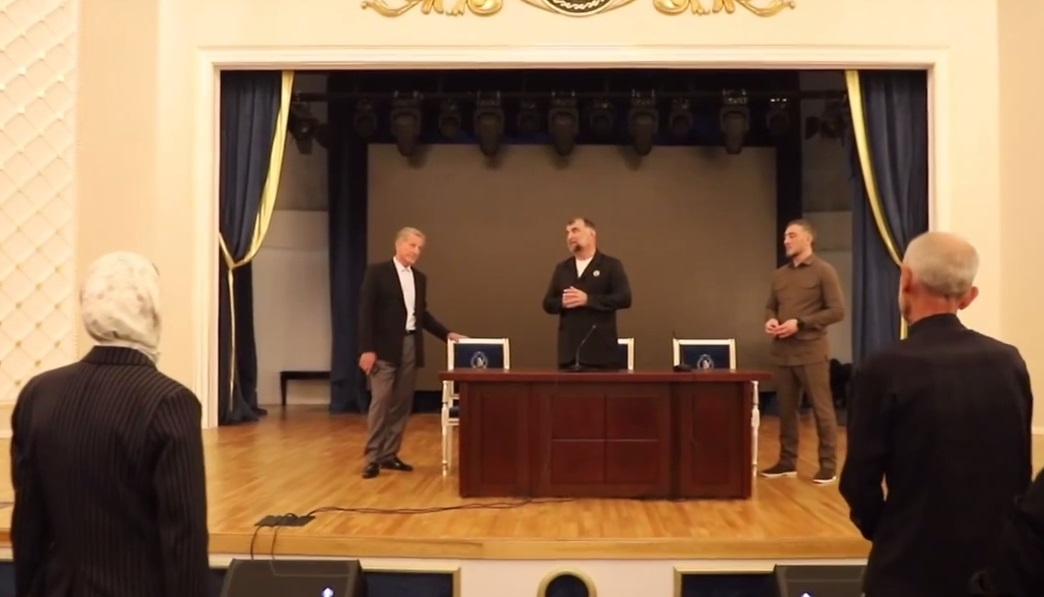 Заместитель Председателя Правительства ЧР Муса Дадаев провел последнее совещание в Министерстве культуры ЧР. 